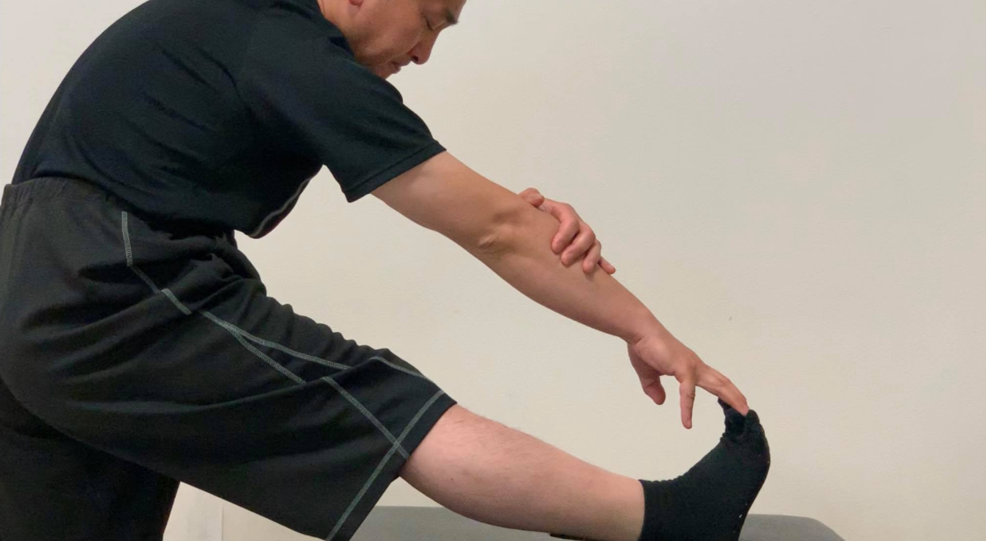 膝裏のストレッチ