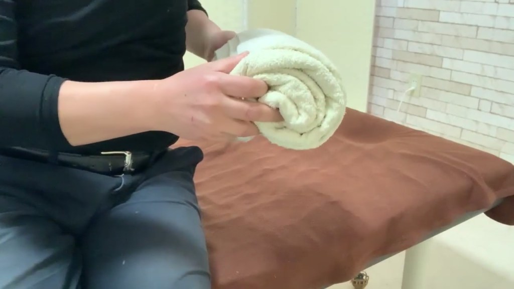 タオルを丸める