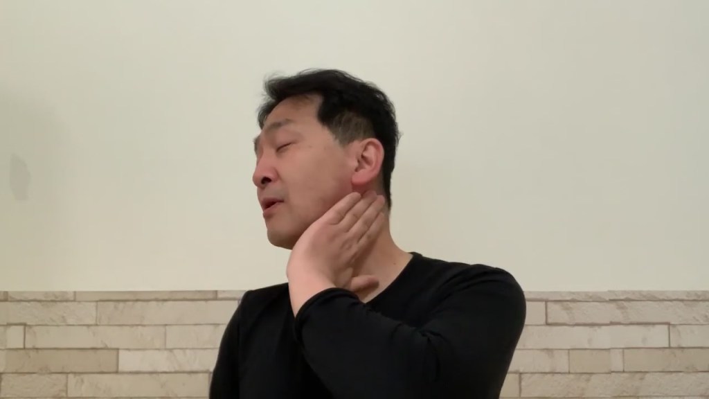 片手でリンパを流す